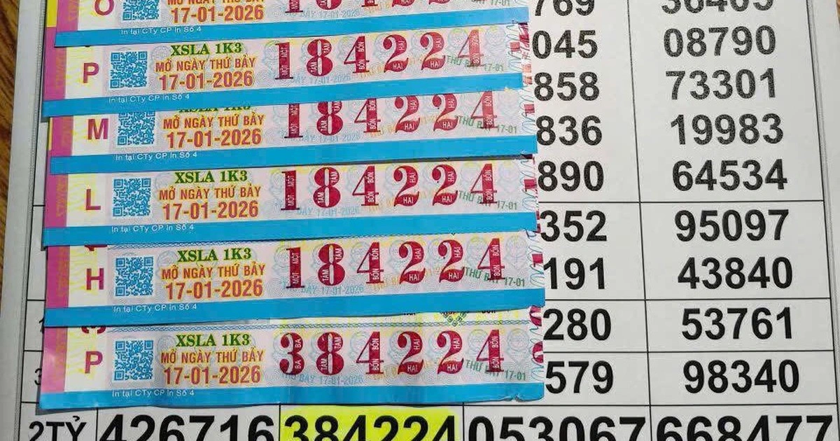 Trúng độc đắc xổ số miền Nam đài Long An, người phụ nữ nhận hết tiền mặt